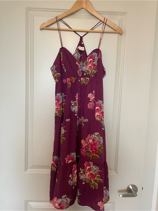 American Eagle Outfitters Dresses & Skirts - American Eagle Outfitters Plum Floral V-Neck Dress